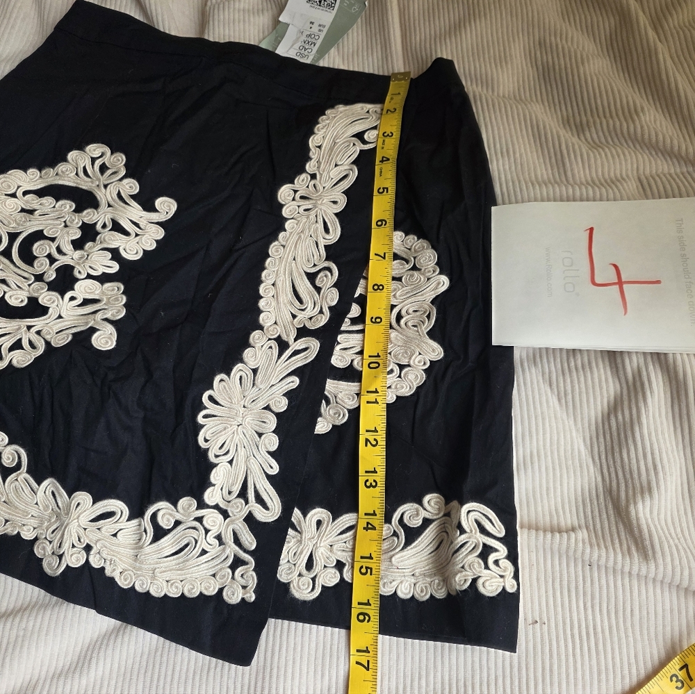 H&M Appliqued A-line Wrap Skirt black Embellishment ecru cotton BNWT - Picture 8 of 16